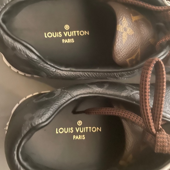 Selling Louis Vuitton Run Away’s Only Wore Once (Size 6 1/2) Authentic Designer - Picture 1 of 5